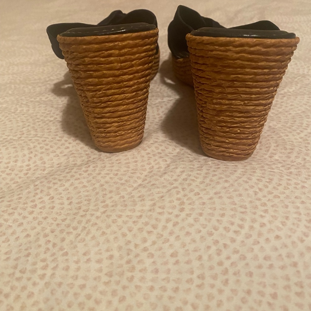 Heels - Picture 2 of 2